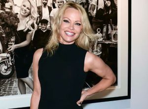 What Makes Pamela Anderson a Hollywood Icon?